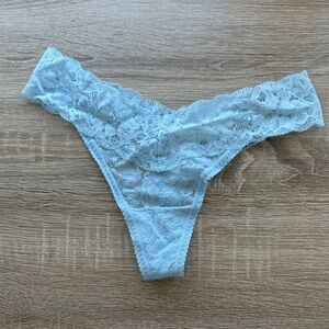 embraceable signature aol thong | soma
